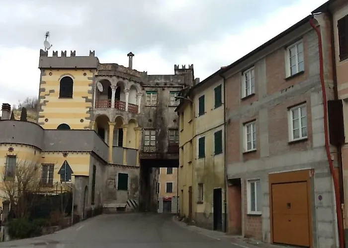 House * Mezzanego
